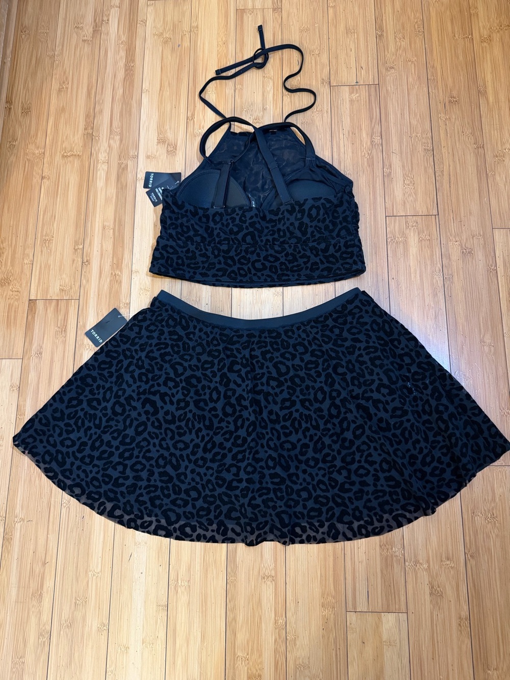 NWT Torrid Black Velvet Leopard Print Bikini Skater Skirt Set Size 1X - Picture 5 of 13